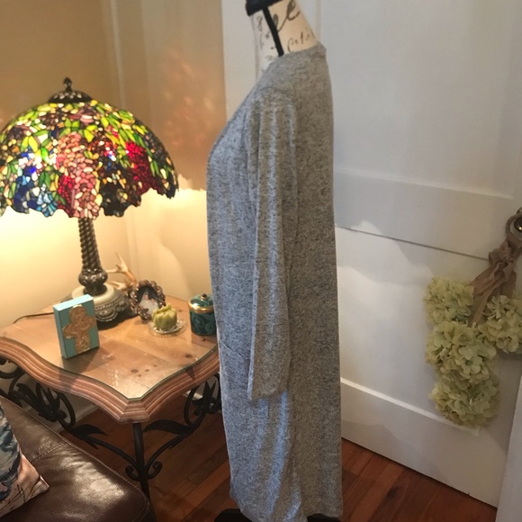 Sweater with pockets - Picture 2 of 6